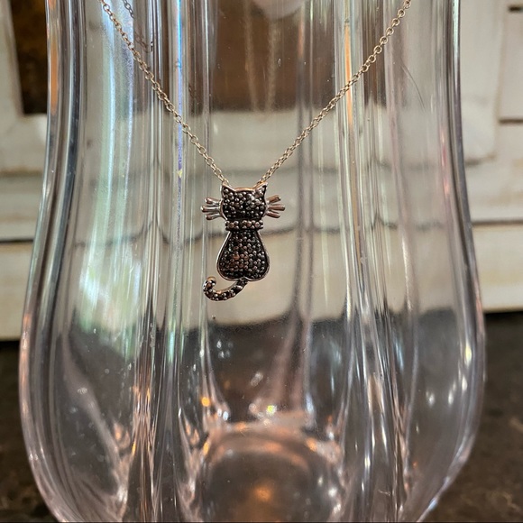 Cat pendant necklace - Picture 3 of 8